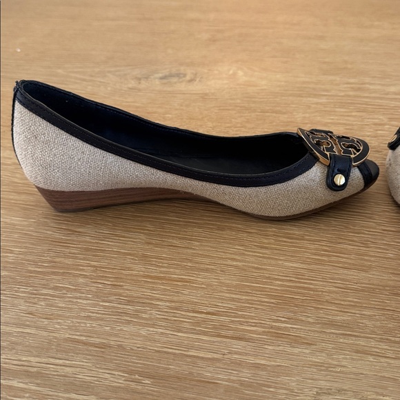 Tory Burch 🖤 - Picture 4 of 7